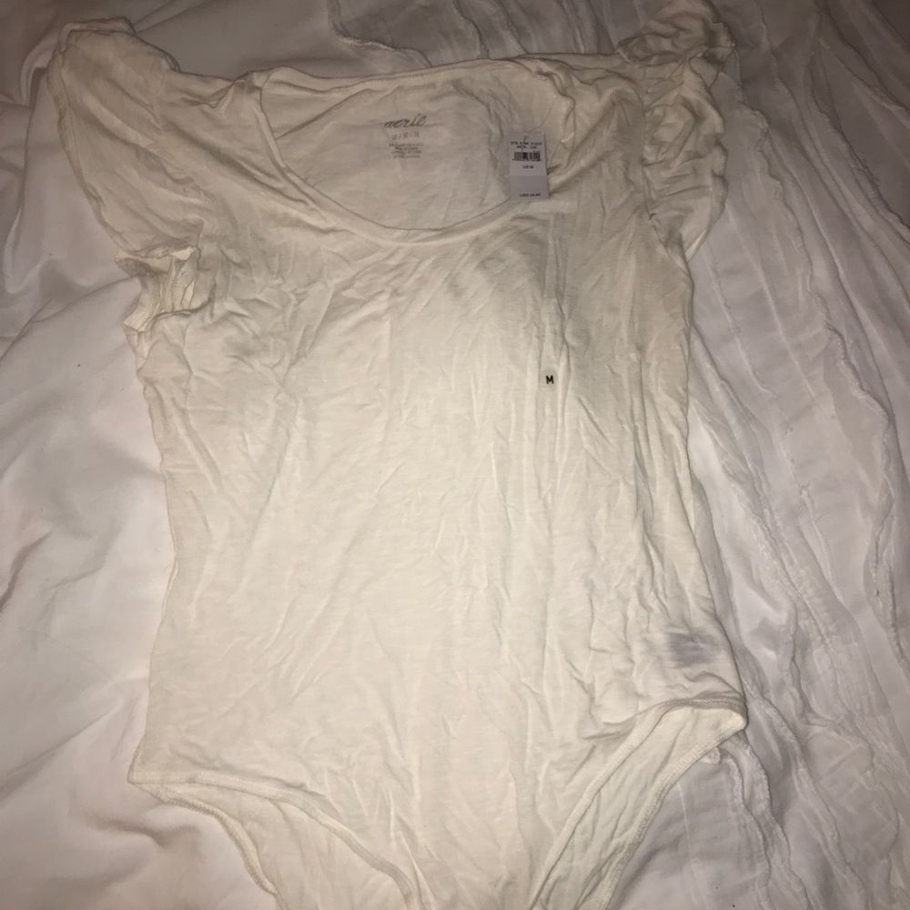 NWT aerie Off-white Flutter Sleeve Bodysuit